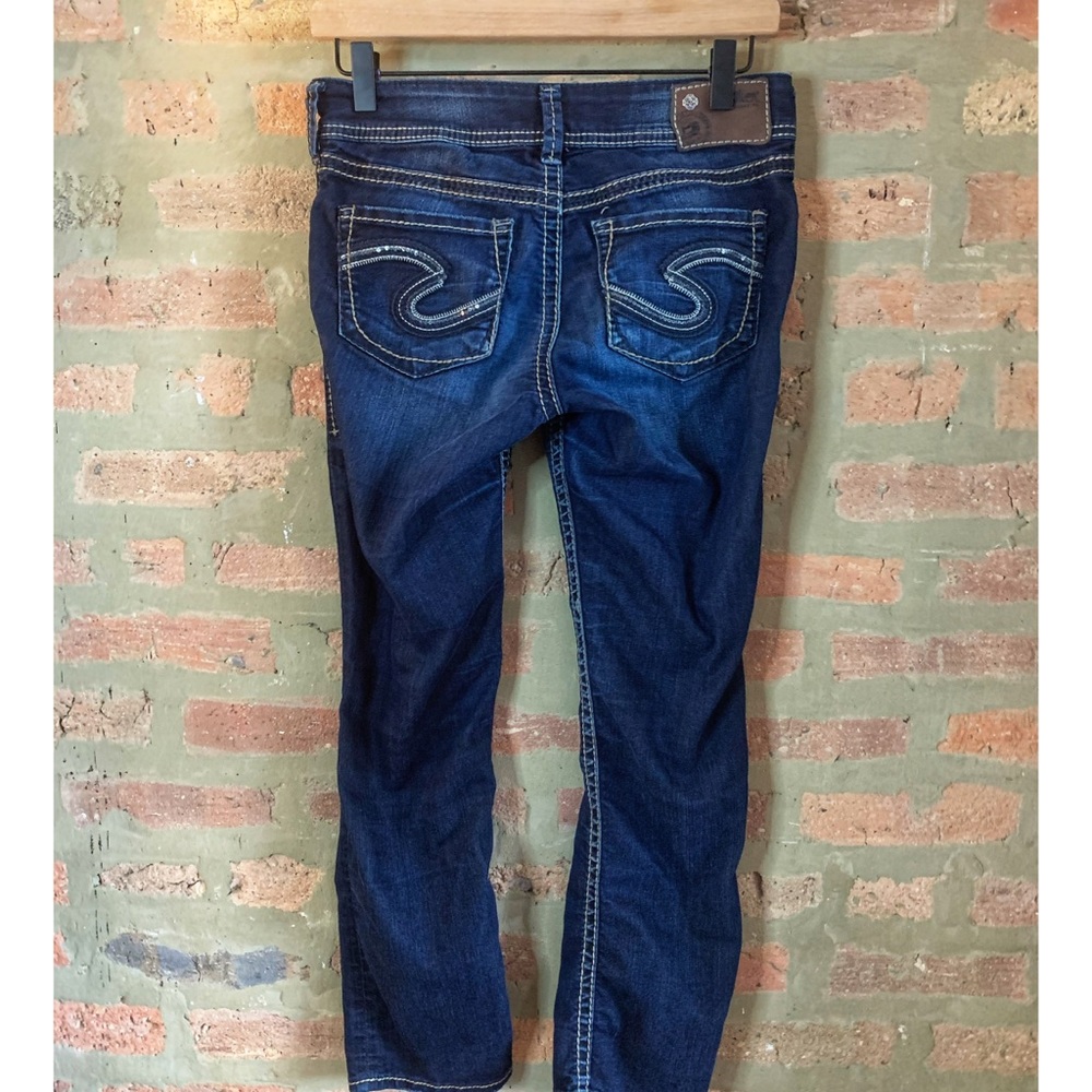 SILVER JEANS > Suki Capri